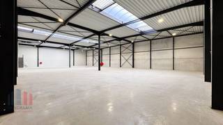 KMO-unit van 359 m² te huur, de unit maakt deel uit van het "Stuckens Business Park" en is strategisch gelegen in Buggenhout, aan de rand van...