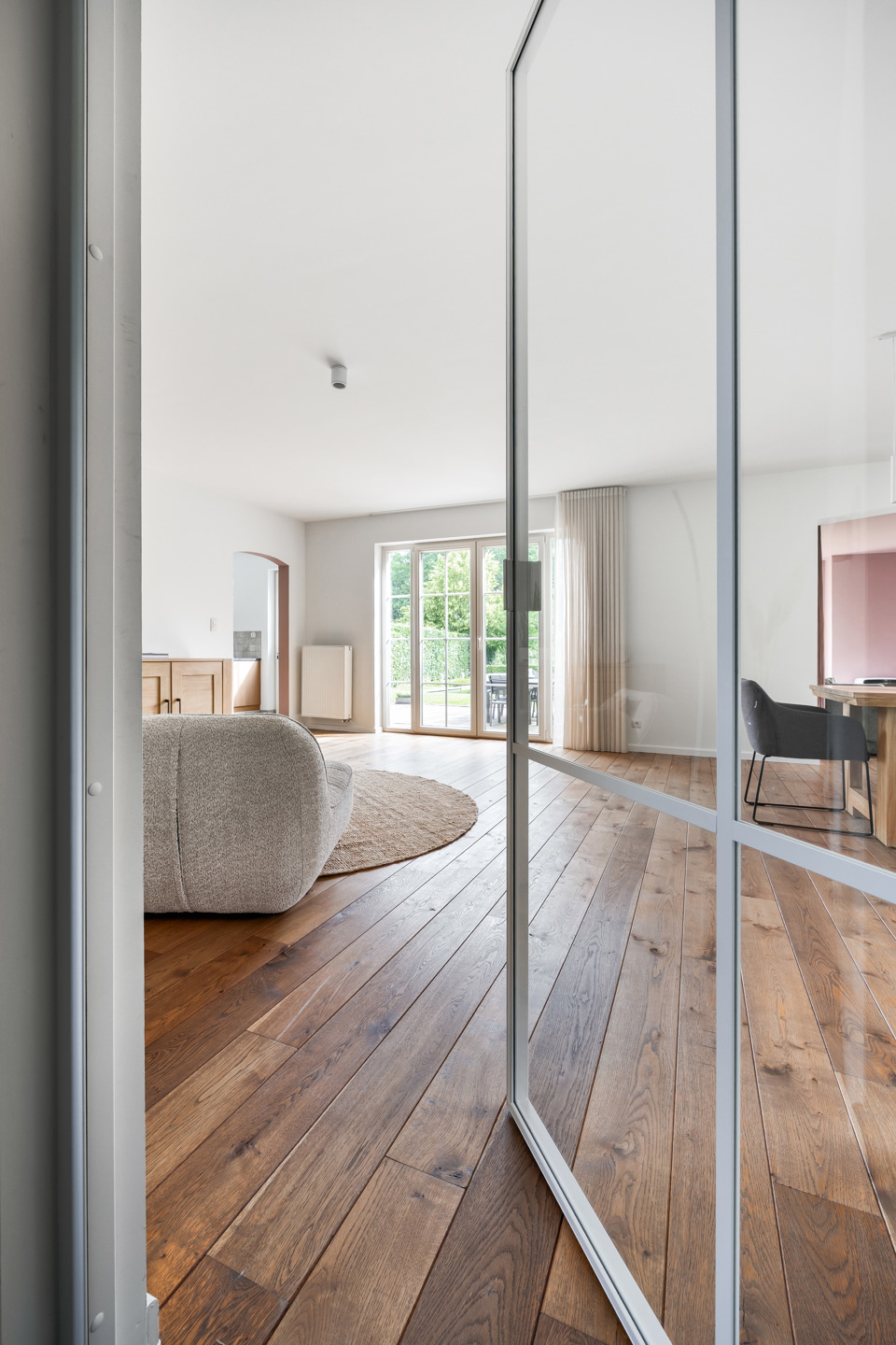 Rustig gelegen villa met prachtige tuin en zwemvijver - foto 4