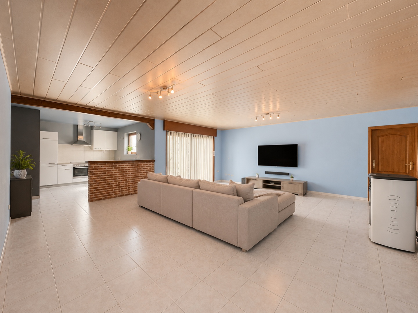 Te koop, Uiterst ruime kangoeroewoning met garage en tuin nabij centrum Brakel! - foto 4