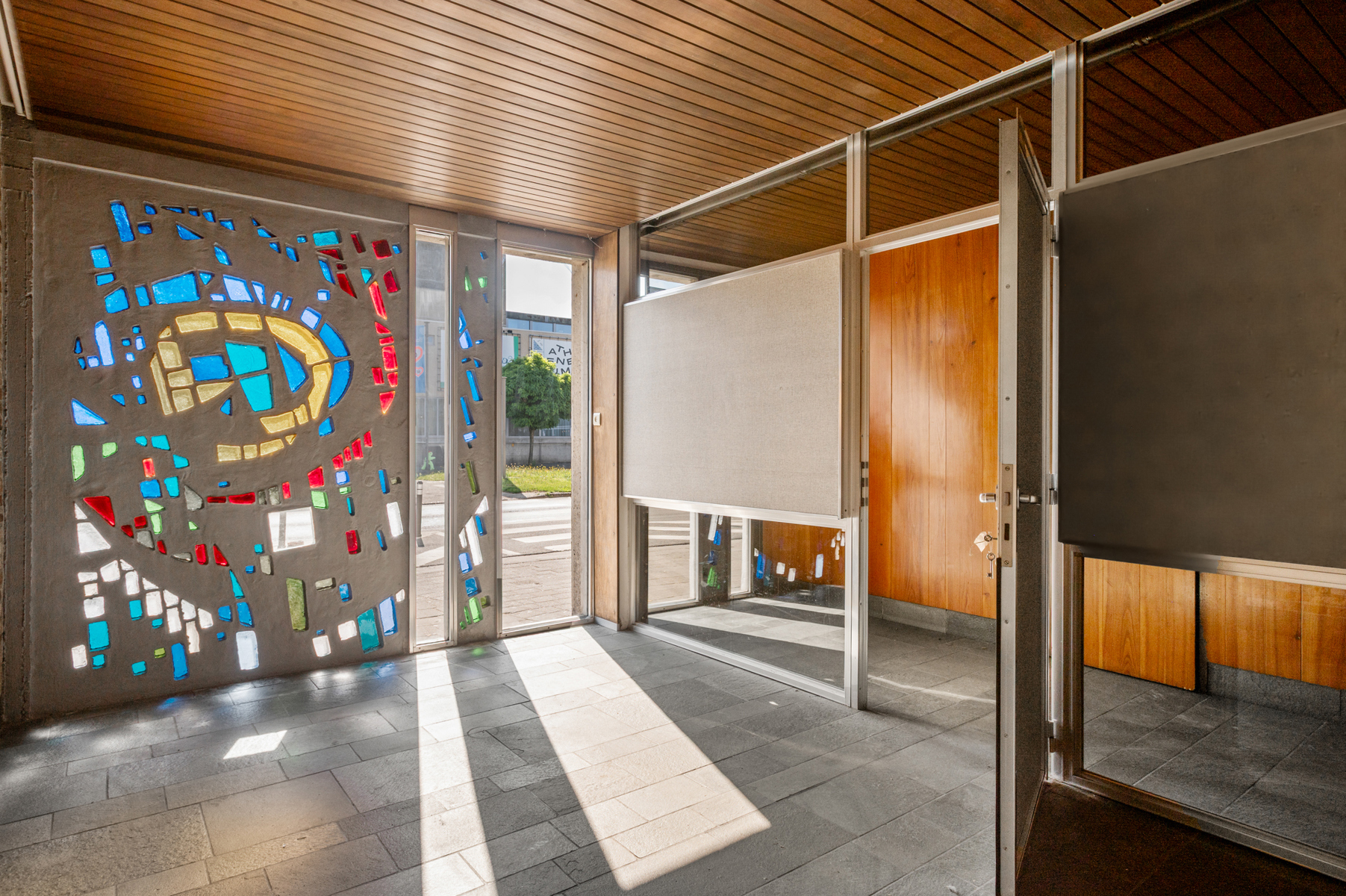 Karaktervolle woning met praktijkruimte en tuin – ontwerp C. Van de Velde - foto 4