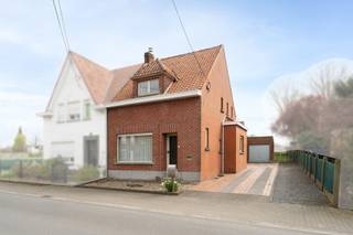 Ben je op zoek naar een betaalbare woning met veel potentieel én een ruim perceel? Deze op te frissen woning met garage en bijgebouw bevindt zich...