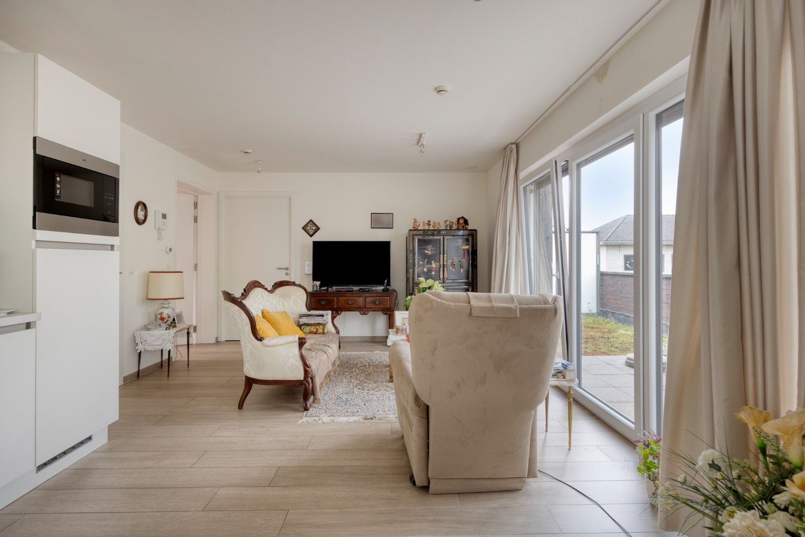 Leuke service flat met 2 SLPKS en terras in het hartje van Mol! - foto 5