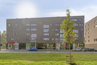 <p><span>Near the Rot we find in the Blancefloerlaan on the Linkeroever this ready-to-use apartment with garage box. You can reach the center of Antwerp in a snap, in the immediate vicinity there are all kinds of stores, restaurants, public transport and schools.</span></p><p><span> </span></p><p><span>This apartment **</span></p><p><span> </span></p><p><span>Layout</span></p><p><span>- entrance hall</span></p><p><span>- separate toilet</span></p><p><span>- kitchen</span></p><p><span>- storage</span></p><p><span>- terrace and</span></p><p><span>- living space and lots of light</span></p><p><span>- terrace 2</span></p><p><span>- bedroom one</span></p><p><span>- bakkamer </span></p><p><span>- bedroom two</span></p><p><span> </span></p><p><span>General</span></p><p><span>- elevator present</span></p><p><span>- built in 2013</span></p><p><span>- storage</span></p><p><span>- underground garage box to buy for **</span></p><p><span> </span></p><p><span>Advantages</span></p><p><span>- central location</span></p><p><span>- 2 terraces</span></p>