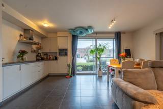 Gelijkvloers appartement met 2 slaapkamers en autostaanplaats te Turnhout.EPC: 159 kWh/m² | Beschikbaarheid: 01/02/2026 | Geen gemeenschappelijke...