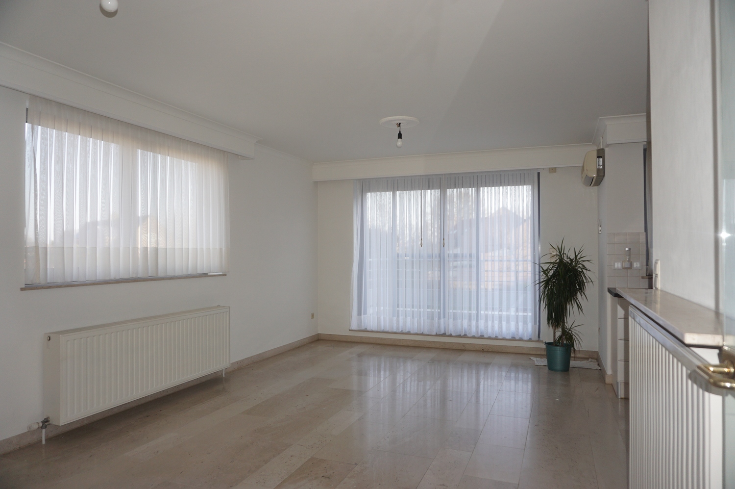 Instapklaar appartement met 2 slaapkamers, terras en dubbele ondergrondse garage – Solferinostraat 4, Paal - foto 2