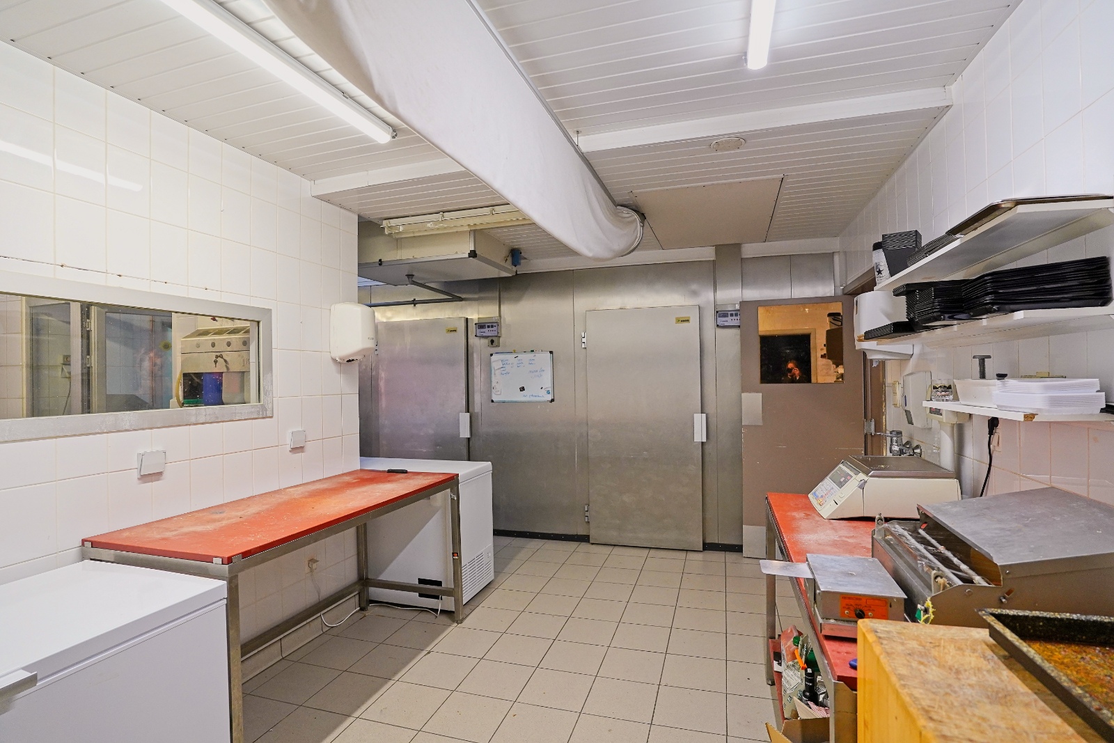 Handelsruimte met woongelegenheid op toplocatie te Sint-Niklaas - foto 4