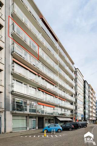 [[ DIT PAND NEEMT DEEL AAN DE ERA OPEN HUIZEN DAG OP 6/12 VAN 9:30 TOT 10:30 ]] Dit ruime en instapklare appartement bevindt zich in...