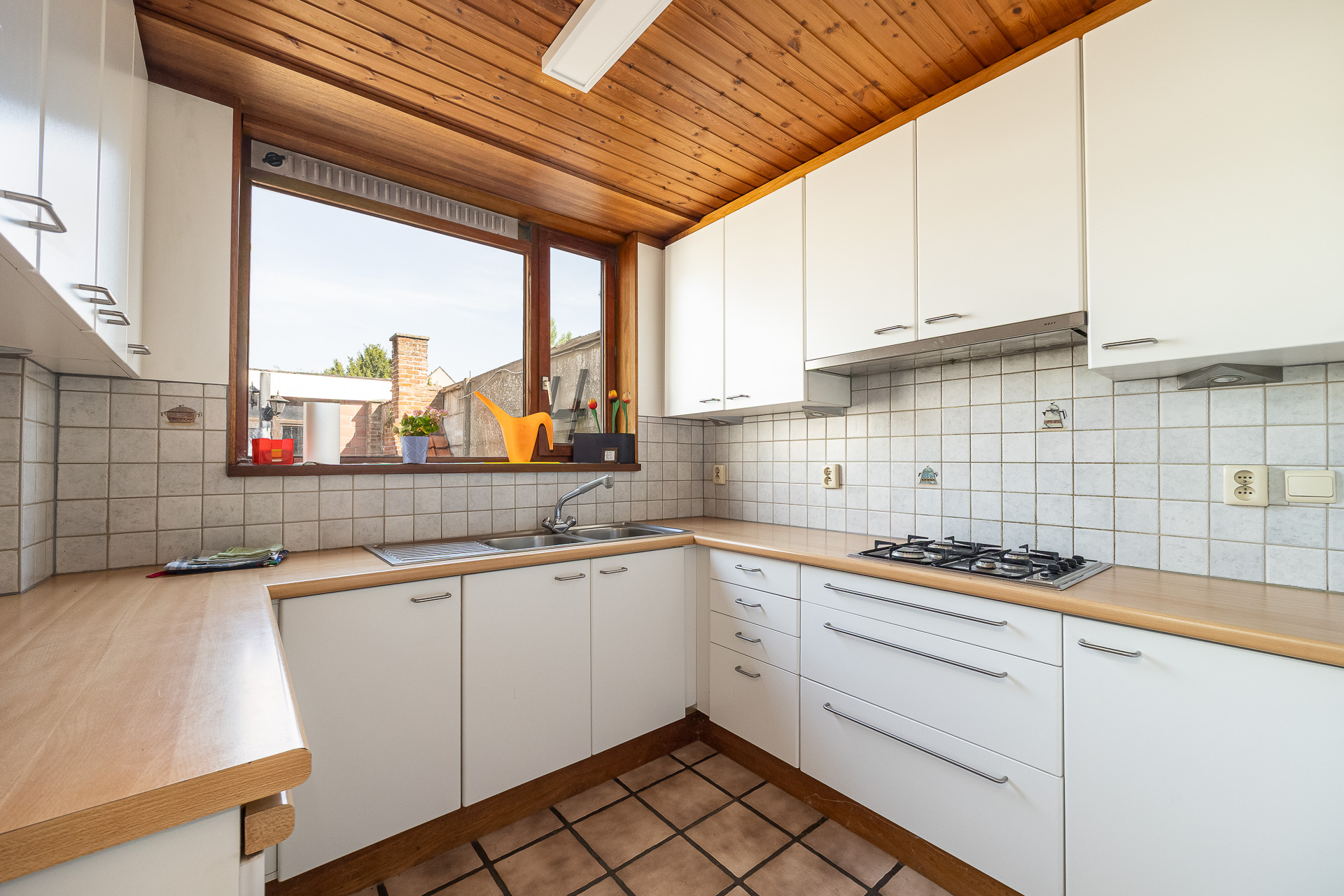 Charmante, centraal gelegen woning met tuinhuis - foto 4