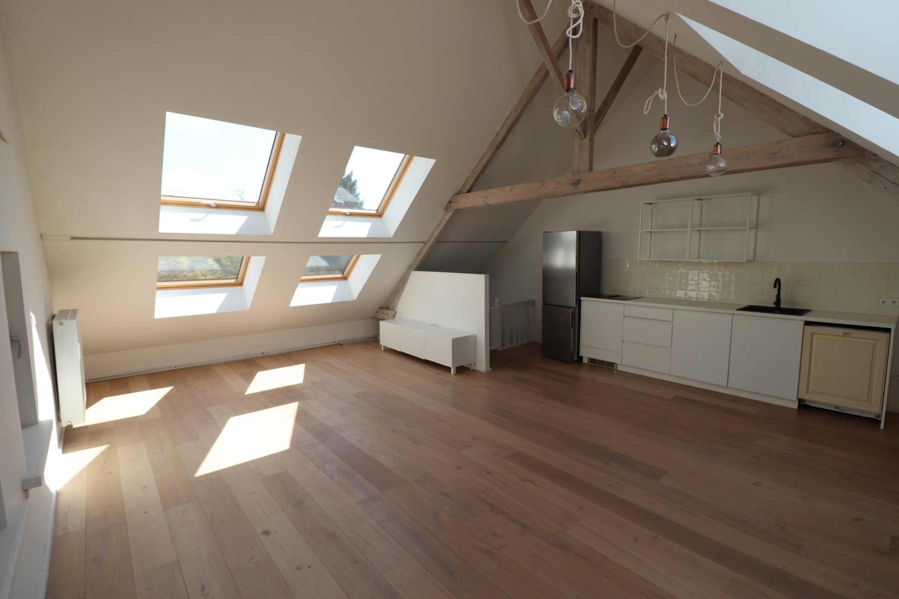 Charmant duplex-appartement met 2 slaapkamers en tuin in hartje Merksplas. - foto 1