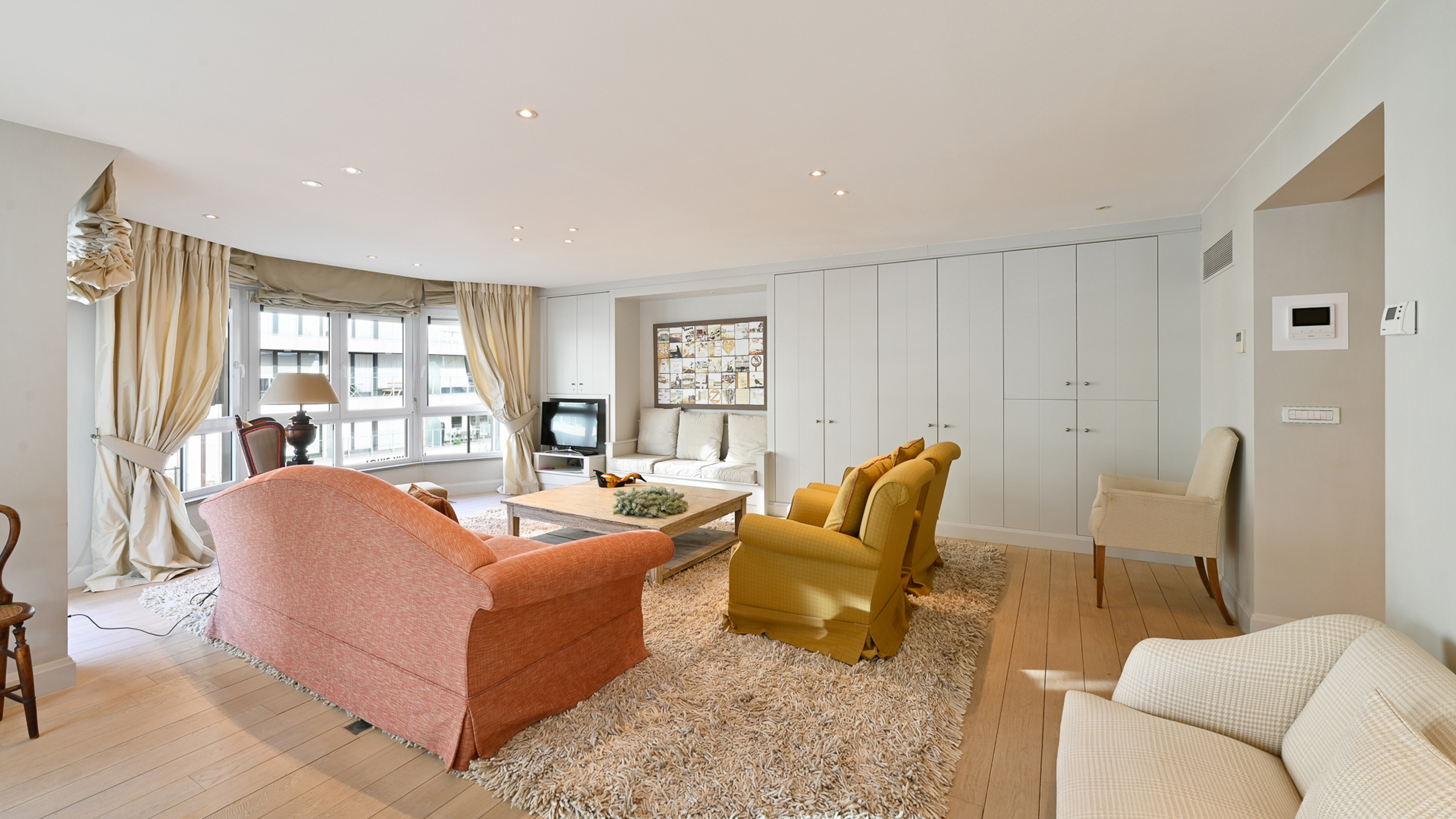 Ruim gemeubeld appartement hartje Zoute - foto 4