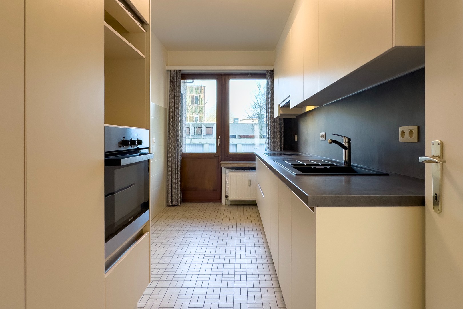 Lichtrijk 1 slaapkamerappartement vlakbij station Gent-Sint-Pieters - foto 5