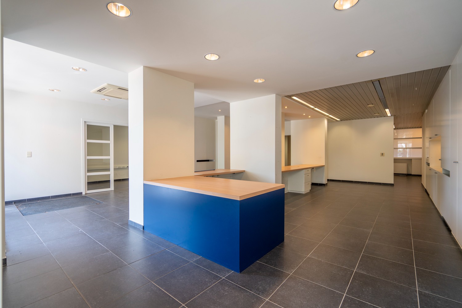 RUIME KANTOORRUIMTE 203 m² MET GARAGEBOX - foto 5