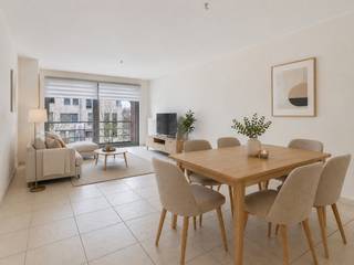 Dit appartement<strong> </strong>is gelegen aan het Ninia Shopping Center, vlakbij openbaar vervoer, winkels, scholen in de omgeving etc.<br /><br />Ingerichte foto's ter illustratie, het appartement wordt zonder meubels verhuurd.<br /><br />Dit appartement is perfect voor wie comfortabel en centraal wil wonen, met alle faciliteiten binnen handbereik.<br /><br />Het appartement bestaat uit een inkomhal, ruime woonkamer, keuken voorzien van alle toestellen, 2 slaapkamers, badkamer met ligbad en douche, terras vooraan en achteraan en een berging. <br /><br />Voorts is er een ondergrondse garagebox aanwezig.<br /><br /><strong>De huurprijs bedraagt 1000EUR/maand + provisie 100EUR/maand.<br />Het appartement is enkel te bezoeken na het invullen van uw huurprofiel via volgende link: https://mijnhuurprofiel.be/property/a8b76e18-3fe1-44b1-85fc-6e8766fea23f</strong>