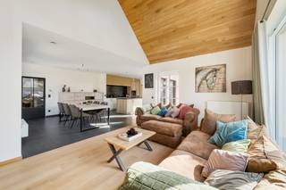 À vendre : villa individuelle récente, calme et économe en énergie, avec garage, jardin et panneaux solairesDans un environnement calme, découvrez...