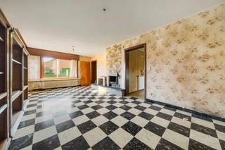 Maison familiale à vendre à Spiere-Helkijn avec jardin et garagesSituée dans un quartier calme et familial à Spiere-Helkijn, cette spacieuse maison...
