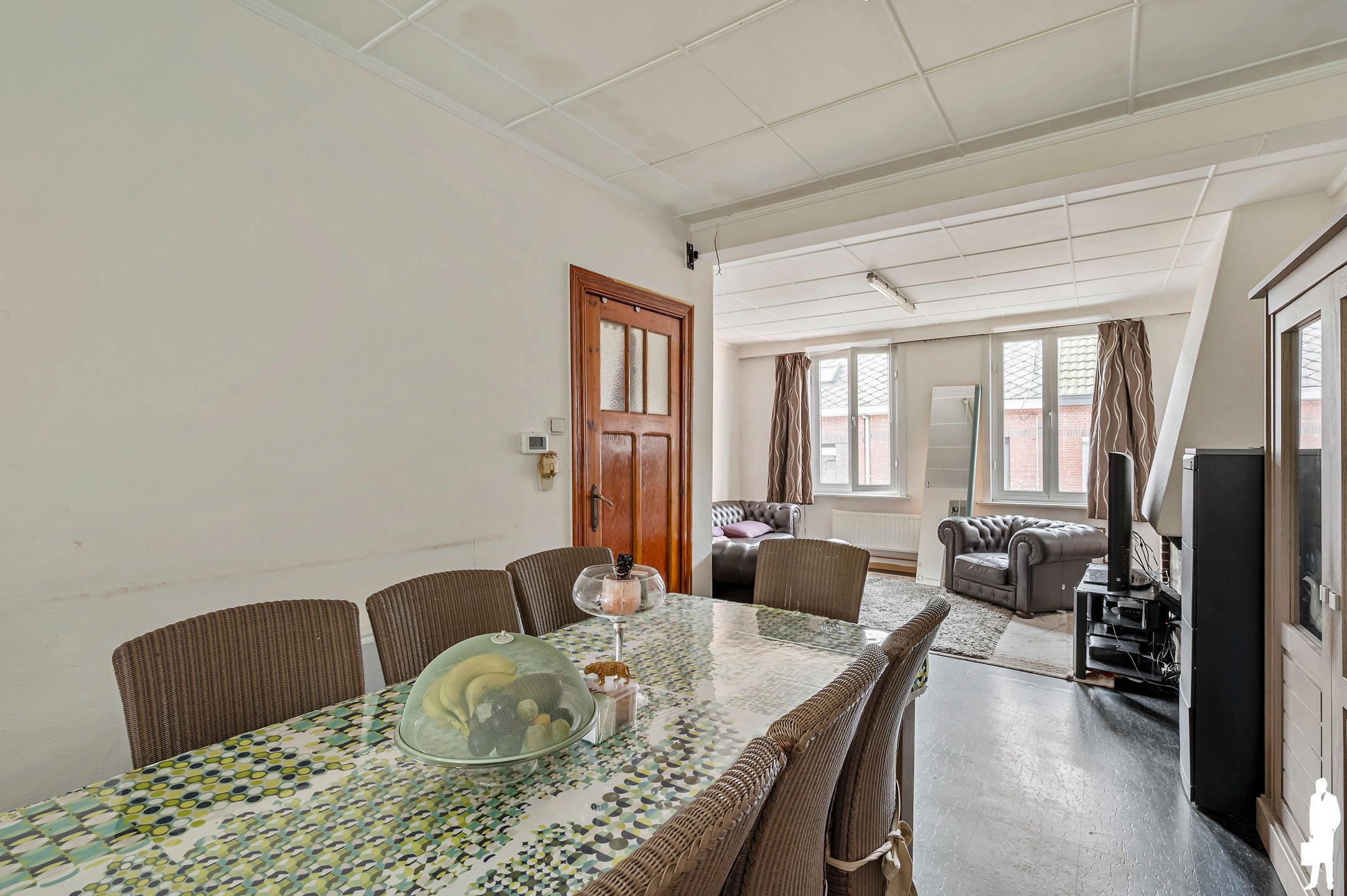 Ruime te renoveren woning, 3 SLK, inpandige garage - foto 4