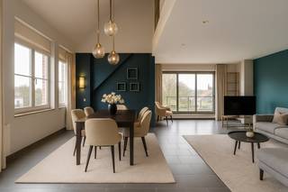 Luxe dakappartement met ruim terras en dubbele garagebox te Turnhout.Bouwjaar 2010 | EPC: B-label | Elektriciteit conform | Bewoonbare opp. 277...