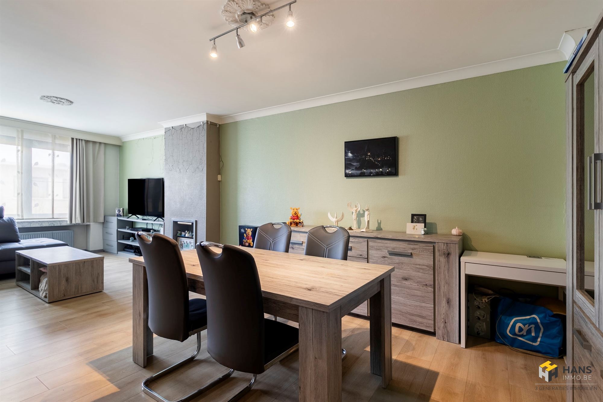 Instapklaar appartement (86 m²) met 2 slaapkamers en terras (8 m²) in Merksem. - foto 2