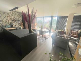 LICHTRIJK APPARTEMENT MET EEN LUXE UITSTRALING 2 de verd met lift op wandelafstand van de Grote Markt en de winkelstraat hal;sfeervolle  living...