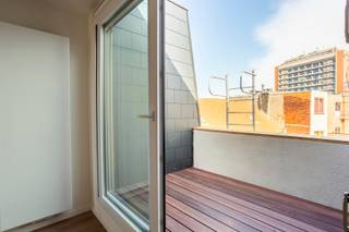 PLAN UW BEZOEK VIA VOLGENDE LINK: https://listed.mijnhuurprofiel.be/whise/7543641Altijd al willen wonen op het hippe Zuid in Antwerpen?Dit...