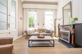 Luxe & Ruimte in een Authentiek Herenhuis – Jouw Droomappartement!Ontdek dit unieke éénslaapkamerappartement in een sfeervol herenhuis, waar...