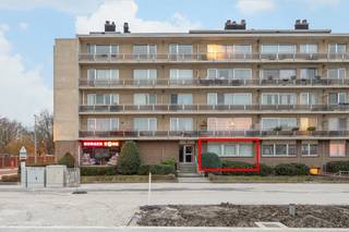 In een vlot bereikbare omgeving vlakbij de kerk in Diegem bevindt zich deze gelijkvloerse ruimte dat momenteel dienstdoet als dokterspraktijk,...