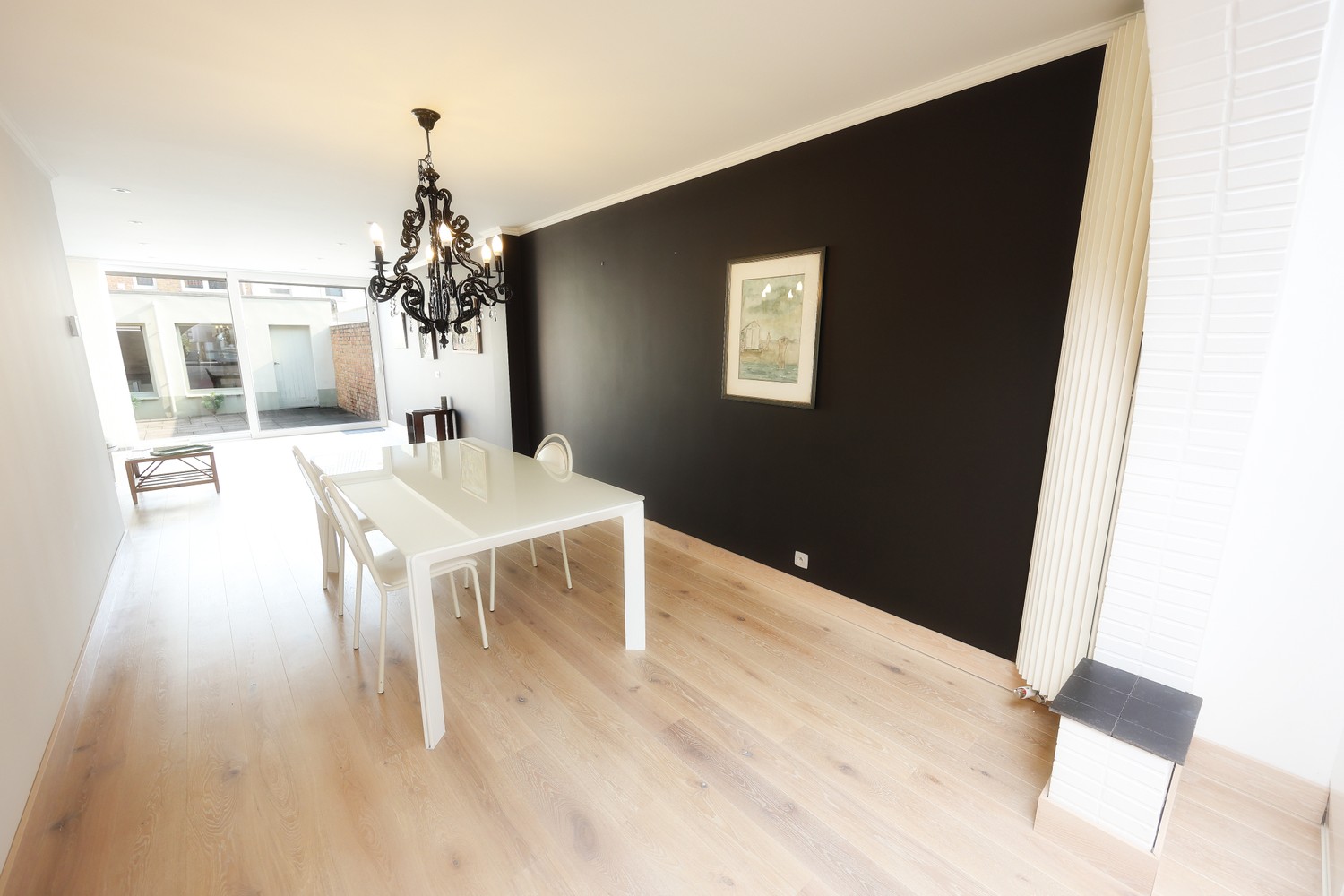 Instapklare rijwoning met 4 slaapkamers, zonnig terras en tuin te Mariakerke! - foto 4