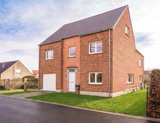 <p><span>Are you looking for a home with plenty of potential, space for co-housing or shared living, or do you want to combine work and practice? Then this home is sure to appeal to you.</span></p><p><span>The home is located in rural Wiekevorst, just a stone’s throw from the center of Heist. Here, you can enjoy a very peaceful setting combined with convenient access, on a beautiful, south-facing lot of 825m².</span></p><p><span>This home has an EPC rating of B (score 125) and features adequate insulation, PVC windows with high-efficiency double-pane glass, and natural gas central heating. The electrical system has been inspected and approved, the property is asbestos-free, and it includes a 10,000-liter rainwater tank.</span></p><p><span>Thanks to its generous living space—featuring no fewer than 6 bedrooms, a double bathroom, and the potential to install a</span><span><sup>second</sup></span><span> kitchen—this home is ideally suited for large families, multi-generational living, or individuals who wish to combine residential living with a professional practice. Various possibilities are open to discussion.</span></p><p><span>The ground floor features an entryway with a guest restroom, a spacious, sunny living room with a home office area and an open kitchen, as well as a storage/laundry room, a bathroom, a bedroom, and an indoor garage.</span></p><p><span>The</span><span><sup>first</sup></span><span> floor features five well-appointed bedrooms, a beautifully finished bathroom with a walk-in shower and</span><span> a</span><span><sup>second</sup></span><span> toilet, and a night hall.</span></p><p><span>The</span><span><sup>second</sup></span><span> floor opens onto a very spacious attic that offers the potential to be converted into additional bedrooms. It already has a fixed staircase.</span></p><p><span>Furthermore, the home has a full basement, providing ample storage or hobby space. The garden also features a very spacious additional garage, ideal for self-employed individuals, hobbyists, or anyone who wants to park multiple cars.</span></p><p><span>With just a few finishing touches remaining, this home is completely move-in ready. Contact our office, Dupont Vastgoed, for more information at 015 15 15 15.</span></p><p><span> </span></p>
