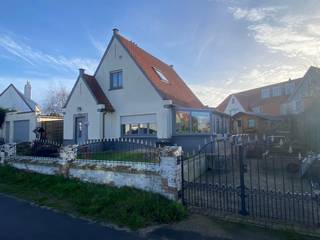 Dans le charmant et prestigieux quartier de « Baaldje », nous proposons cette villa magnifiquement située, qui doit toutefois être rénovée. Le...