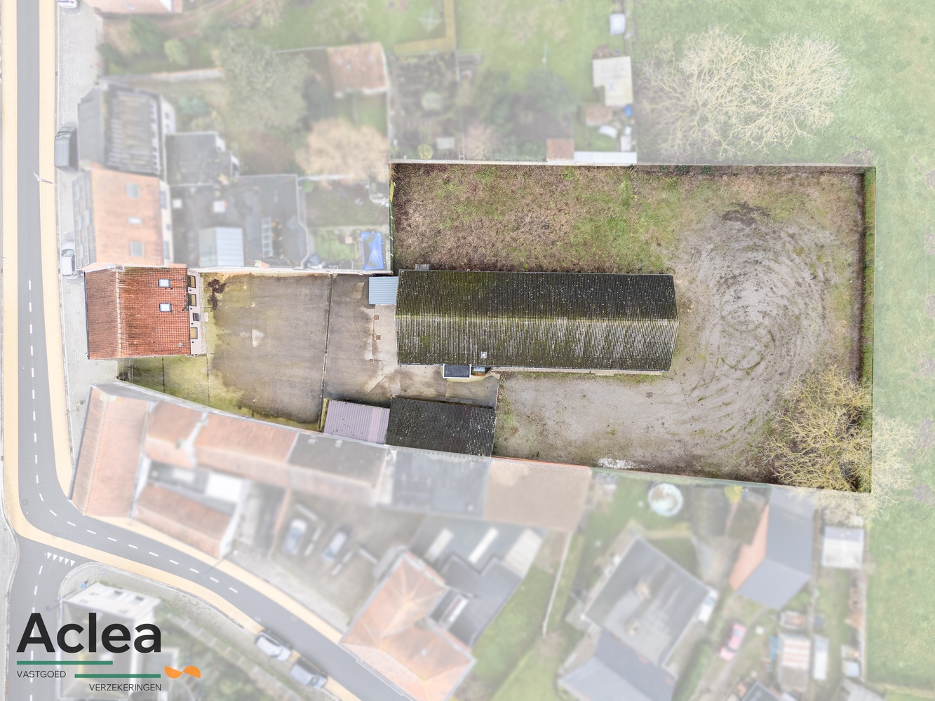 Multifunctionele eigendom bestaande uit café met appartement en feestzaal - foto 1