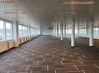 Door zijn uitstekende locatie geniet het gebouw Forest Networks van veel zichtbaarheid langs de RO rond Brussel. Het gebouw is indrukwekkend en...