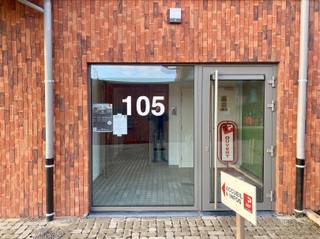 CONDITIONS DE LA LOCATION  Loyer mensuel: 990€Charges communes : Provision de 100€Charges privées : Électricité, eau, chauffage gaz, téléphone,...