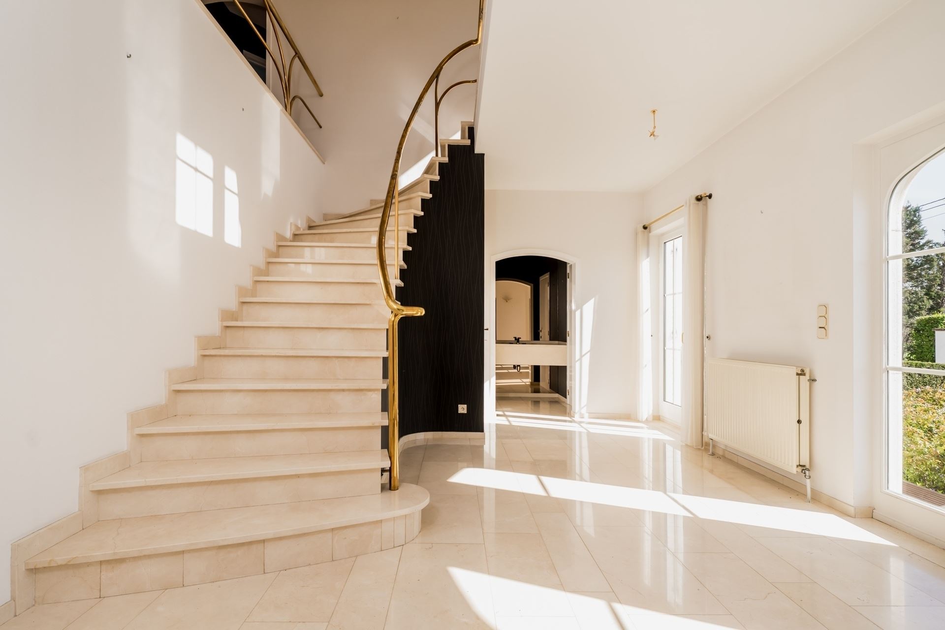 Exclusive villa with equestrian facilities - photo 5