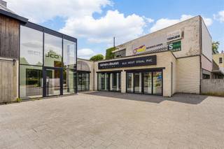 Sur un emplacement stratégique au rond-point de "Suskaberg", un axe de liaison important entre Heusden, Beringen, Lummen et Hasselt, vous...