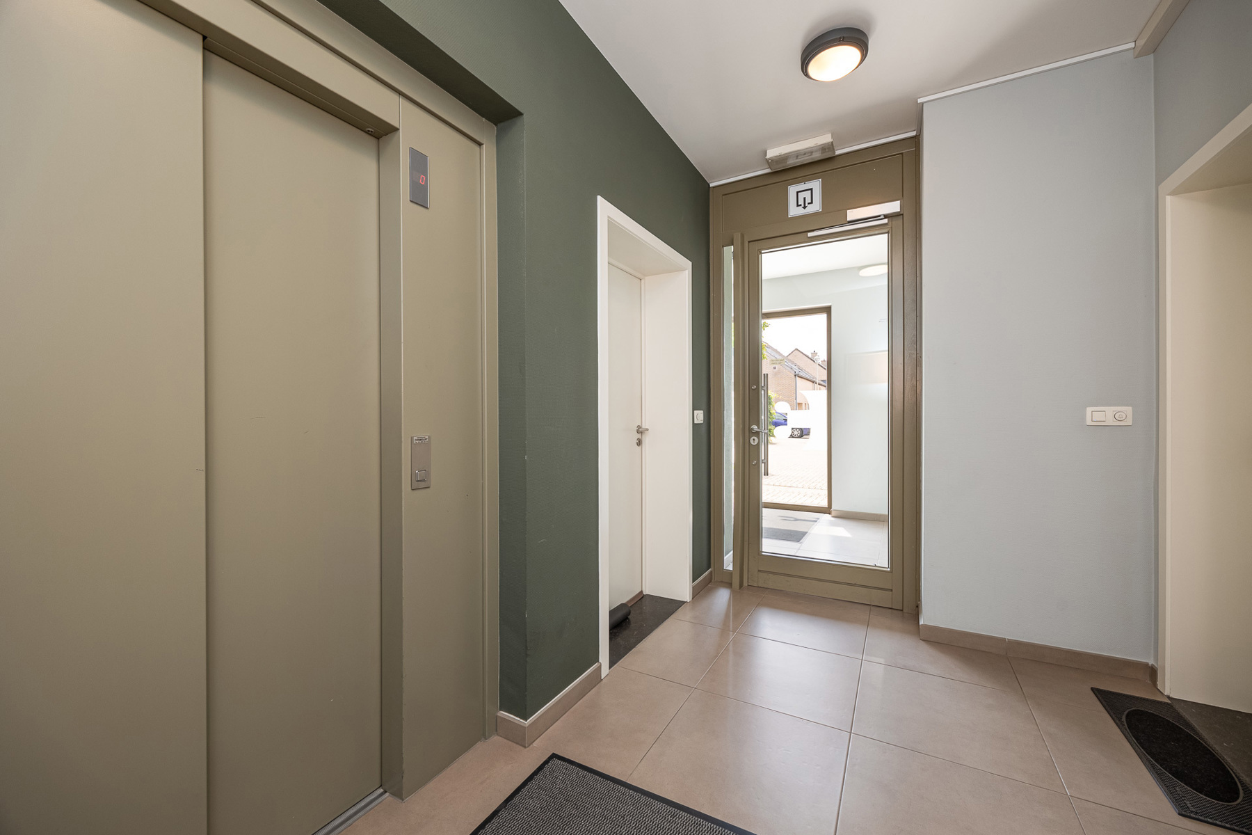 Appartement met 2 slaapkamers en terras in residentiële wijk - foto 2