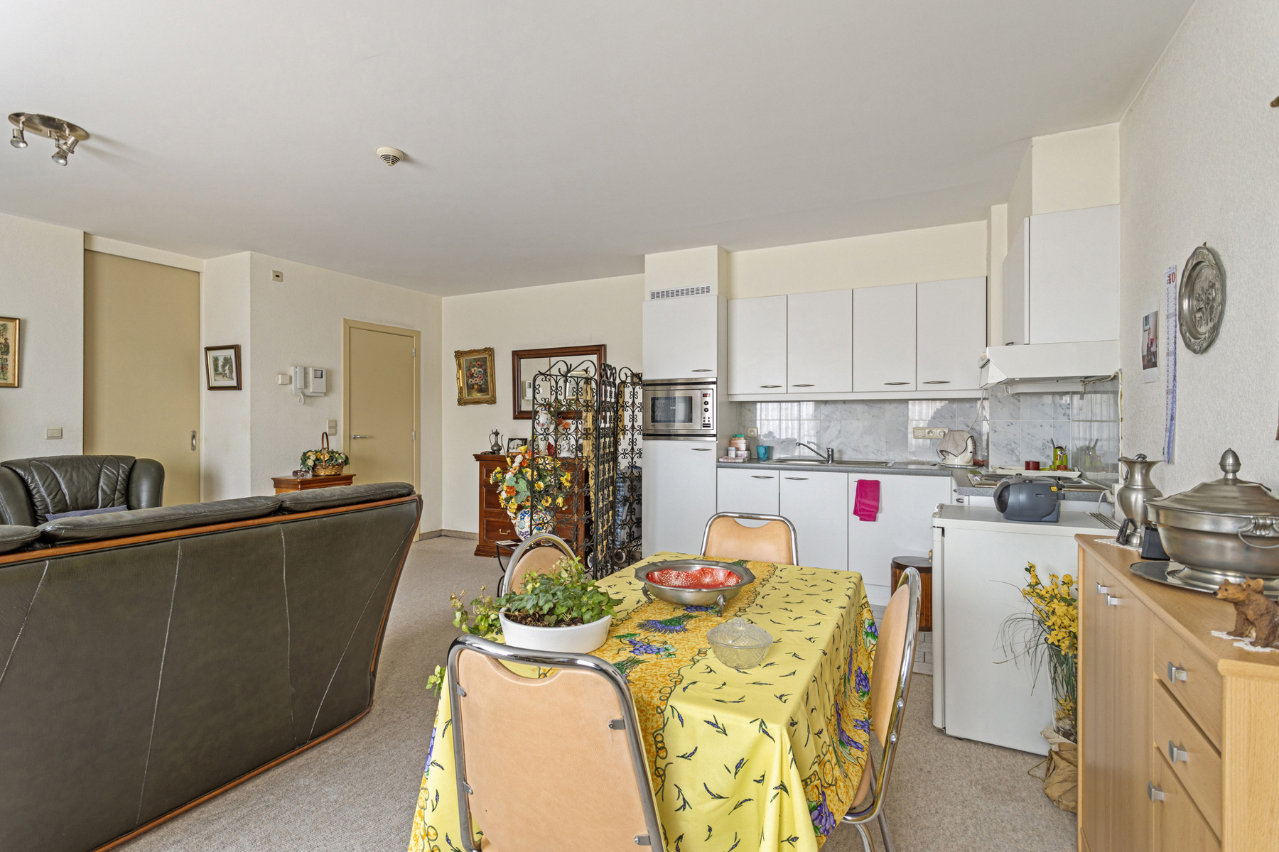 Apartment for sale in Schaerbeek with 1 bedroom - photo 4