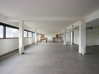 Deze moderne kantoorruimtes (85 m² - 778 m²) bevinden zich op het gelijkvloers, de eerste en tweede verdieping van een uitstekend...