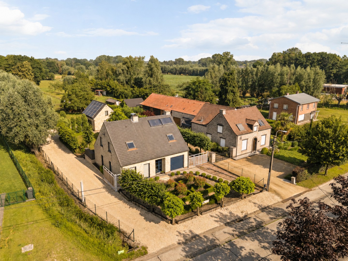Landelijk wonen op bijna een hectare - foto 1