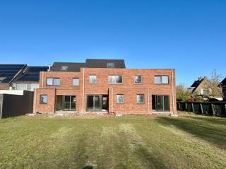  2 Nieuwbouwwoningen  te Broekstraat 245 en 247 Eine, Oudenaarde INDELINGJe komt de gesloten bebouwing binnen langs de inkomhal met...