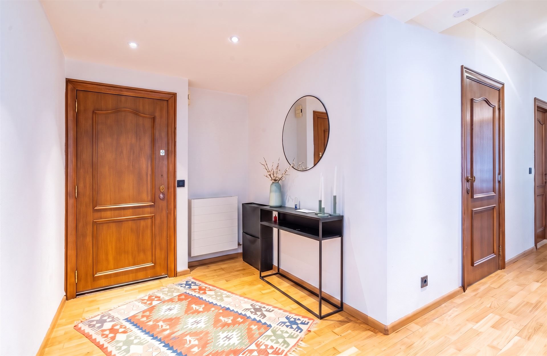 Ruim appartement van 145 m² met terras, EPC B en garagebox! - foto 4