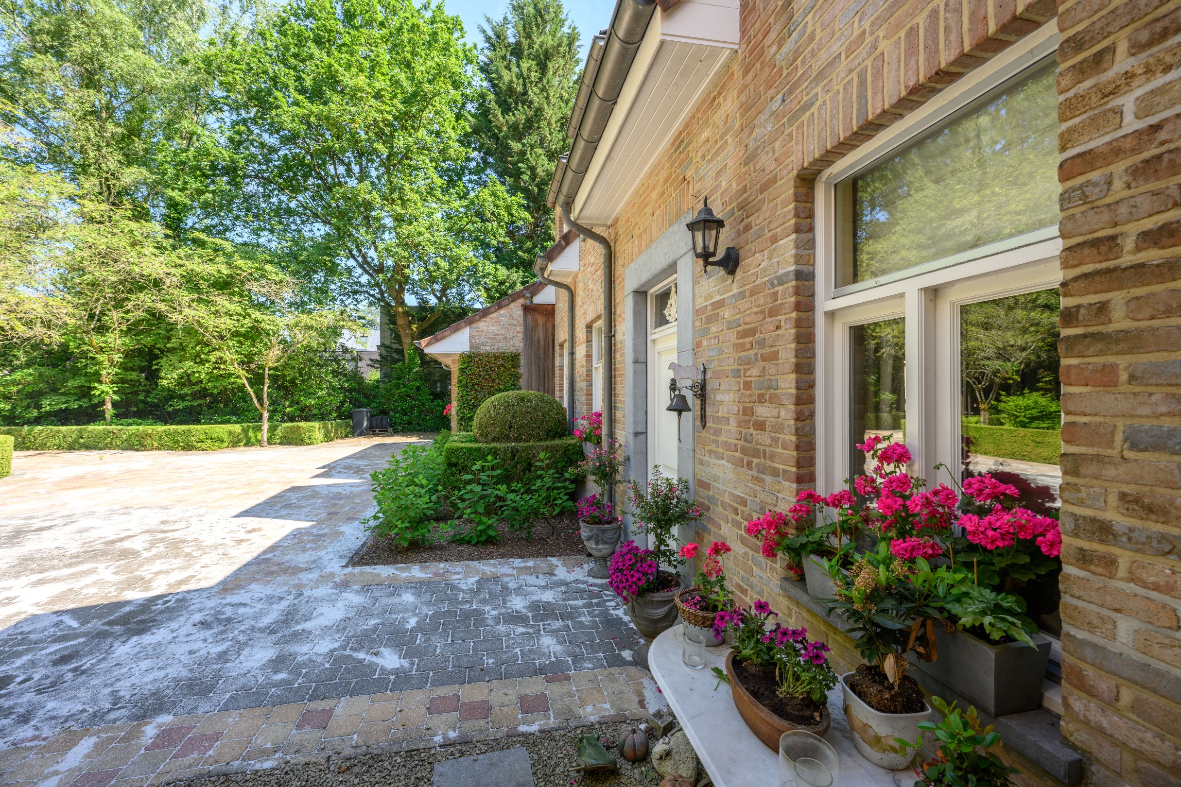 Fraaie villa met parktuin en tal van mogelijkheden over natuurdomein! - foto 2