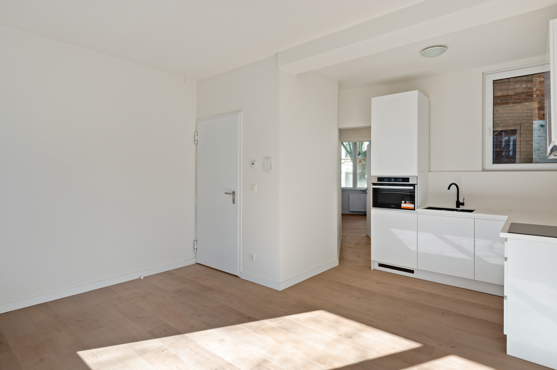 Apartment for sale in Antwerp with 1 bedroom - photo 2
