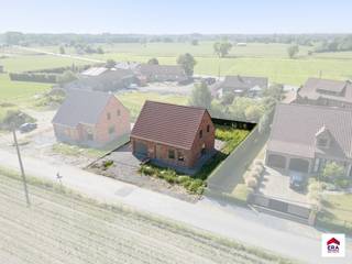 Landelijk gelegen energiezuinige nieuwbouwwoning tussen Tielt en DeinzeOntdek deze ruime nieuwbouwwoning op een perceel van 536 m², rustig gelegen in...