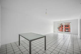 Ruim appartement van 98 m²  in Scherpenheuvel.Het appartement beschikt over twee slaapkamers, een woonkamer, een aparte keuken, een badkamer en een...