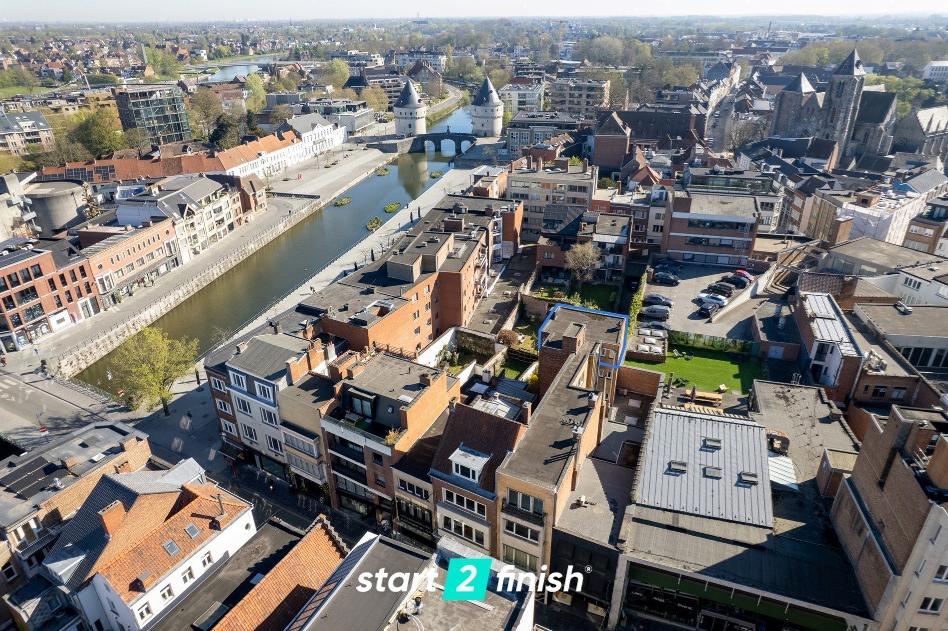 Gerenoveerd appartement op toplocatie tussen de Grote Markt en de Broeltorens - foto 1