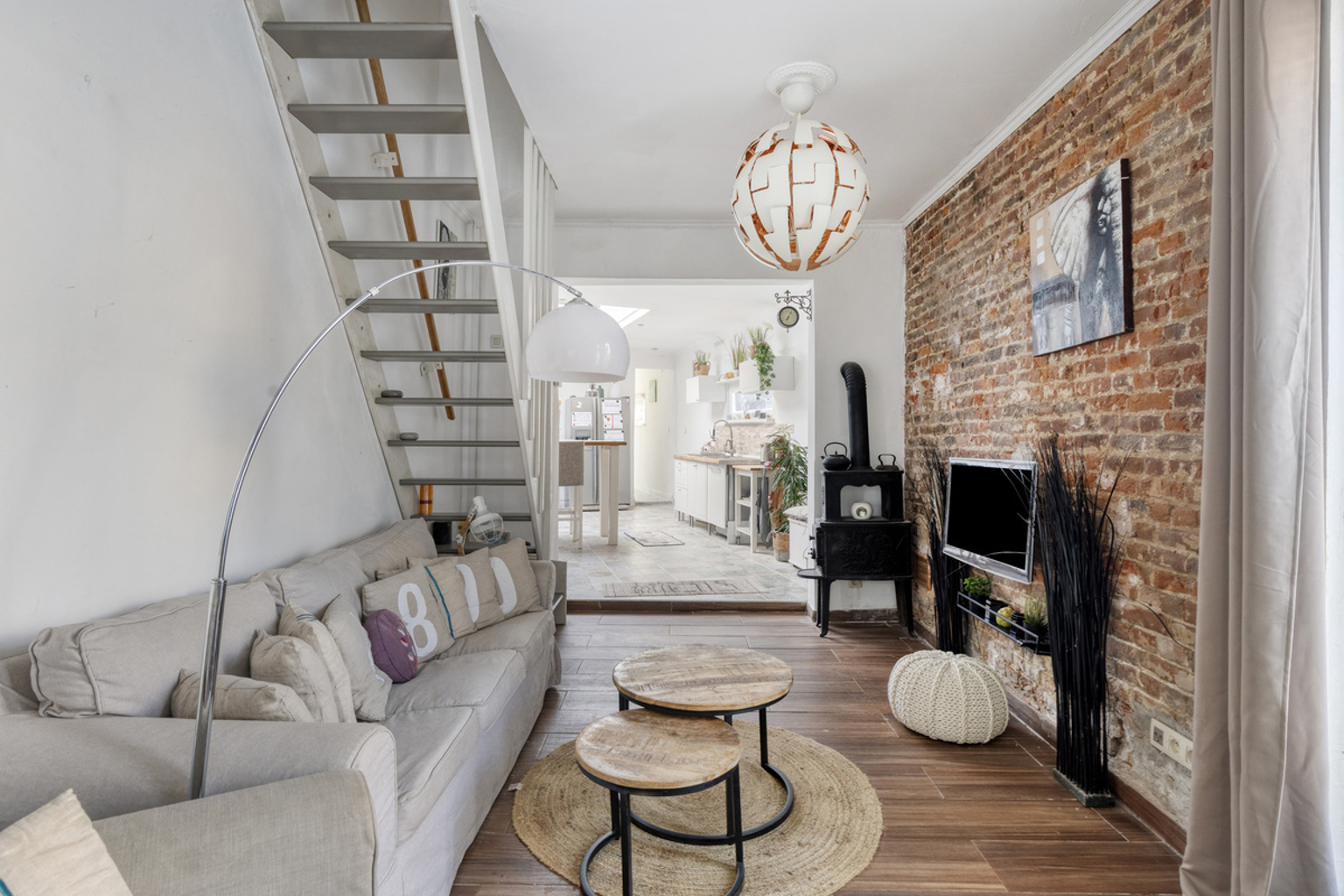 Gerenoveerde 3-gevelwoning centraal gelegen te Asse - foto 4