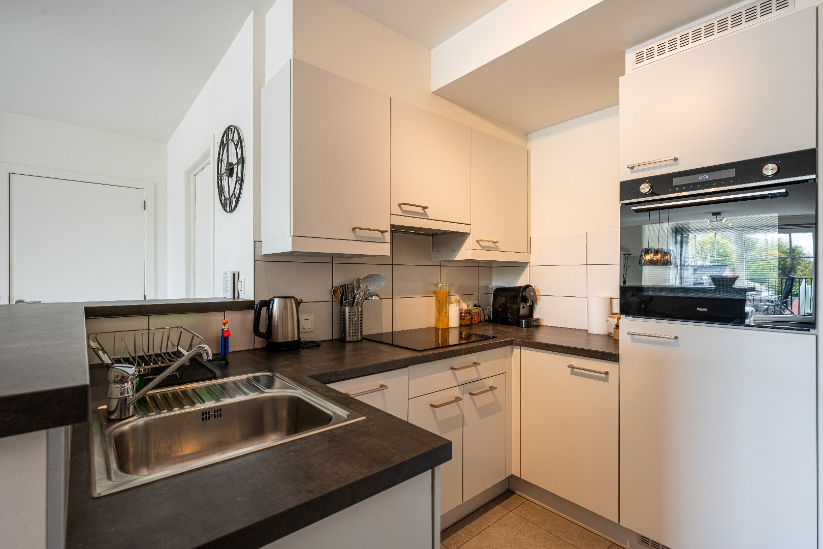 Modern appartement met 2 slaapkamers in centrum Zeveneken - foto 5