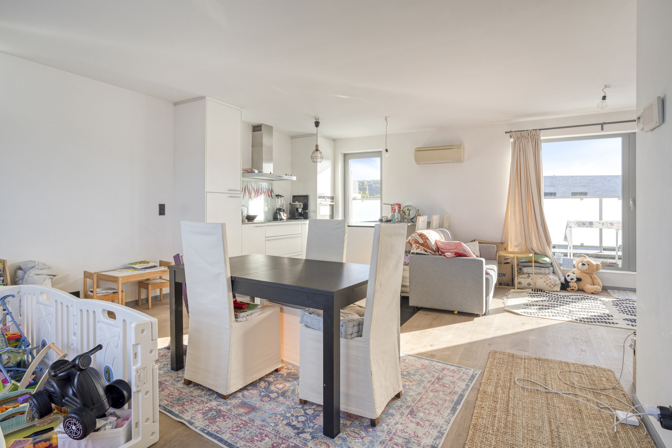 Recent 2 slaapkamer appartement met 3 terrassen in Wezemaal - foto 2