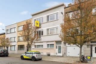 Te renoveren 3-slaapkamerappartement met terras in de populaire TentoonstellingswijkOntdek dit uitzonderlijk ruime appartement van maar liefst ca...