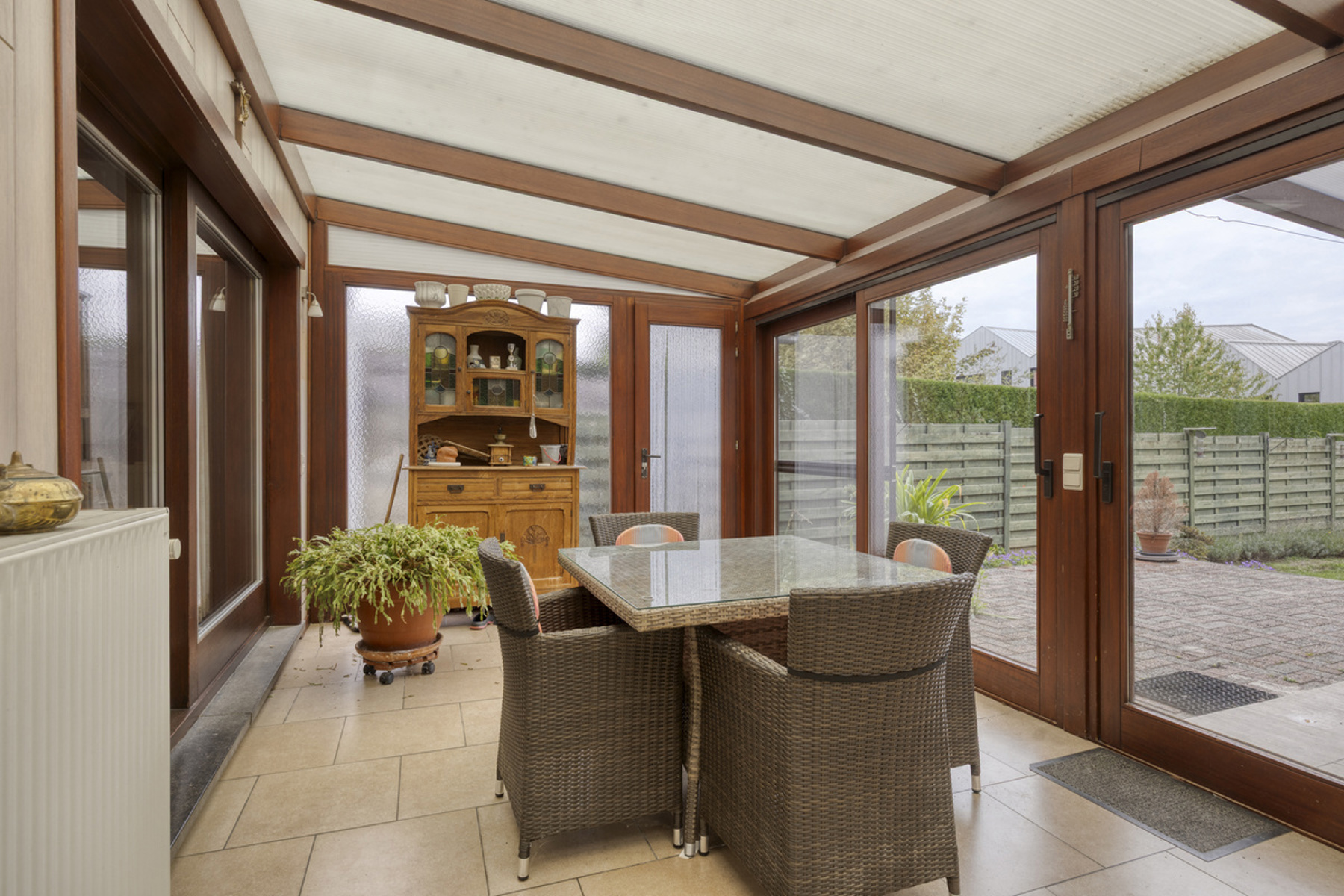 Appartementsgebouw met 5 app en achterliggende garages - foto 5